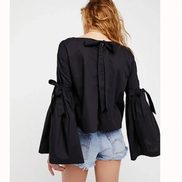 Free People So Obviously Yours Black Long Sleeved Cropped Top - Picture 2 of 12